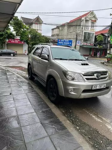 Bán xe Toyota Fortuner 