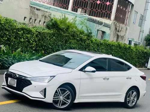 Bán xe Huyndai Elantra 