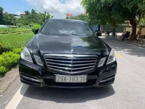Bán xe Mercedes E200