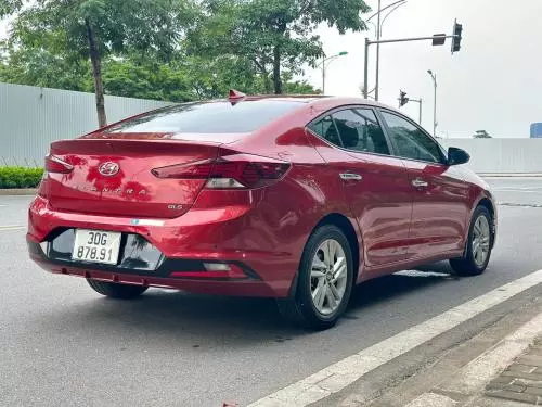 Bán xe Huyndai Elantra