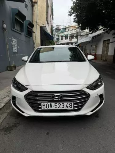 Bán xe Huyndai Elantra 
