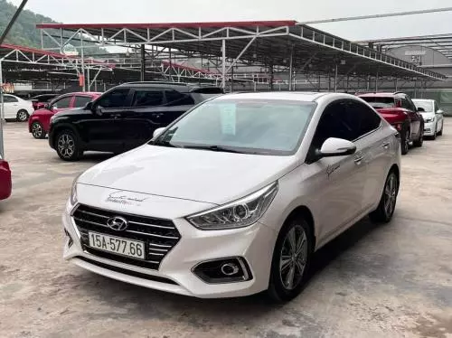 Bán xe Huyndai Accent