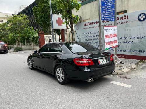 Bán xe Mercedes C300