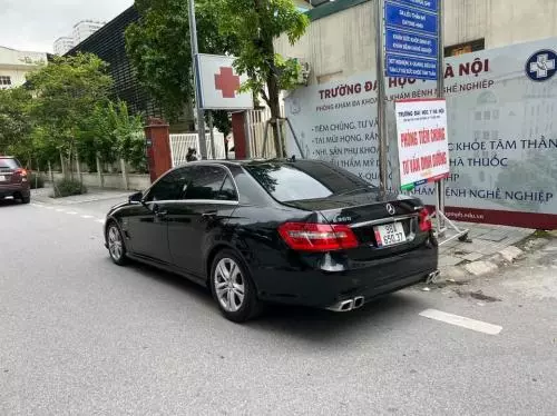 Bán xe Mercedes C300
