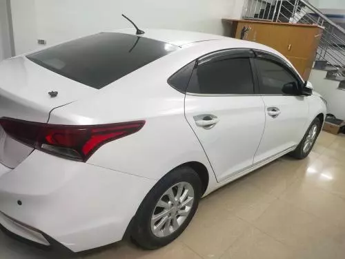 Bán xe Huyndai Accent