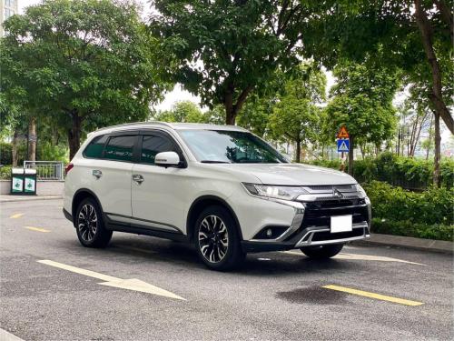 Bán xe Mitsubishi Outlander 