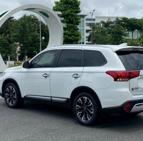 Bán xe Mitsubishi Outlander 