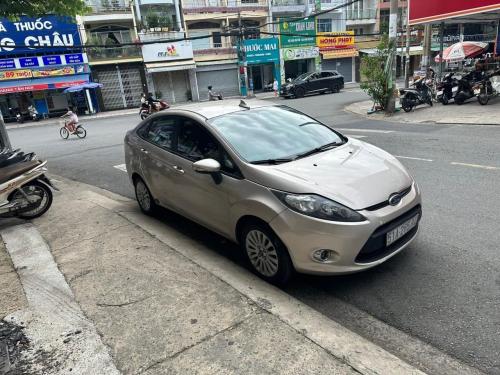 Bán xe Ford Fiesta