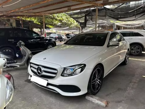 Bán xe Mercedes E200