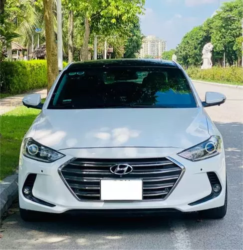 Bán xe Huyndai Elantra 