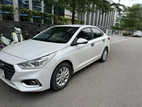 Bán xe Huyndai Accent 