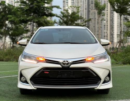 Bán xe Toyota Corrolla Altis 