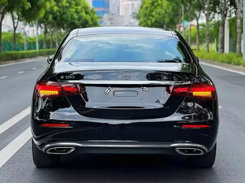 Bán xe Mercedes E180