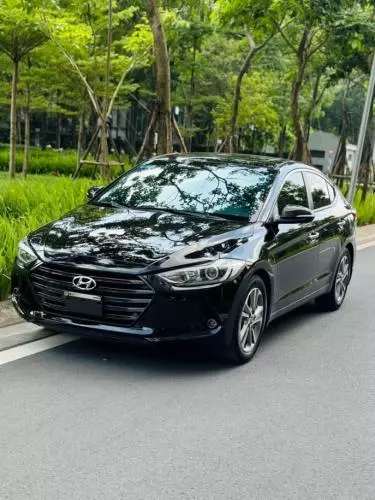 Bán xe Huyndai Elantra 