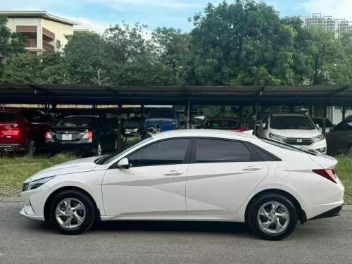 Bán xe Huyndai Elantra 