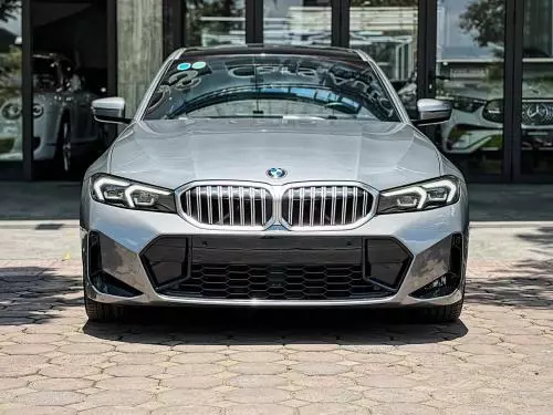 Bán xe BMW320i