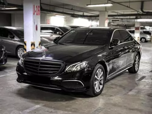 Bán xe Mercedes E200