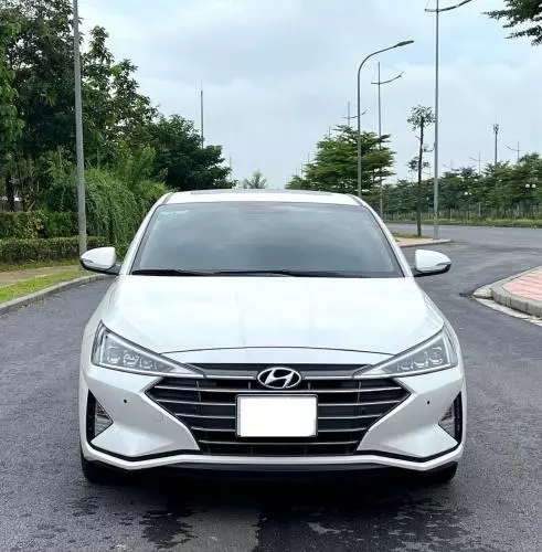 Bán xe Huyndai Elantra 