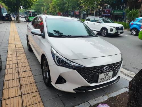 Bán xe Huyndai Accent