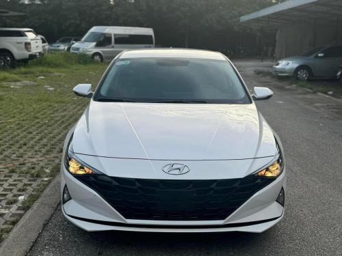 Bán xe Huyndai Elantra 