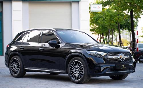 GLC300 4 matic V1 2024 siêu lướt ngoại thất đen, nội thất nâu