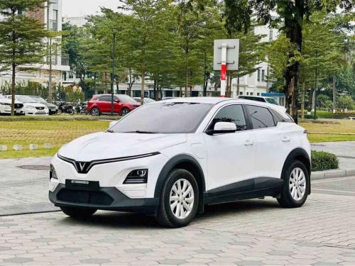 Vinfast VF6 Eco 2025