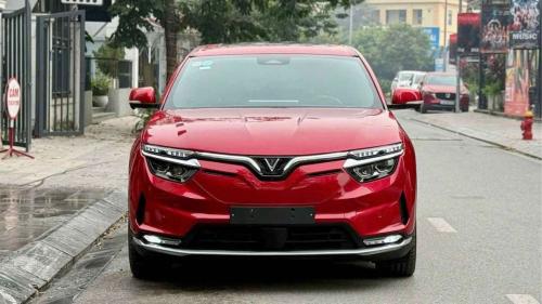 Vinfast VF8 Plus 2024