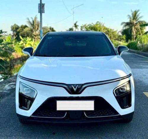 Bán xe Vinfast VF7 Eco 2026