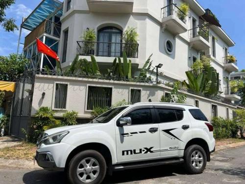 ISUZU MU-X Dầu - Sàn