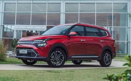 Bán Xe Kia Carens 2022