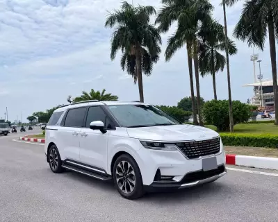 KIA CARNIVAL 2.2D PREMIUM 2022 – MÀU TRẮNG
