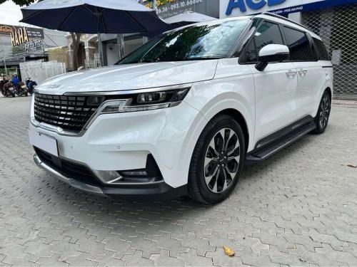 Kia Carnival Signature 2023 đi 34.000km