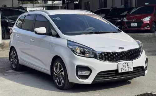 Bán Xe Kia Rondo GMT 20MT 2022