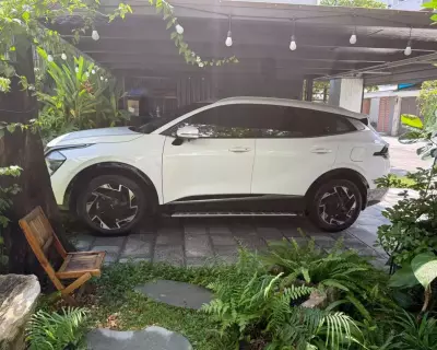 kia sportage bản 2.0d luxury máy xăng số tự động- date 2022