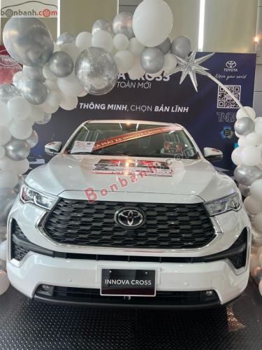 Bán Xe Toyota Innova Cross HEV 2.0 CVT 2023