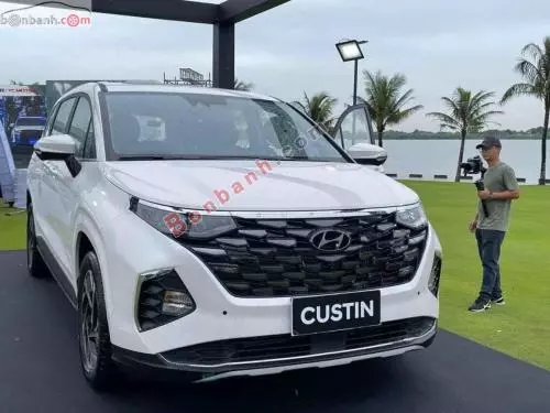 Bán Xe Hyundai Custin Cao Cấp 2.0T 2023