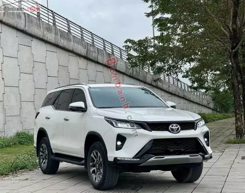 Bán Xe Toyota Fortuner 2.4G 4x2 AT Legender 2021