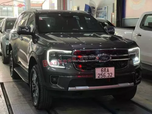 Bán Xe Ford Everest Titanium Plus 2.0L 4x4 AT 2022