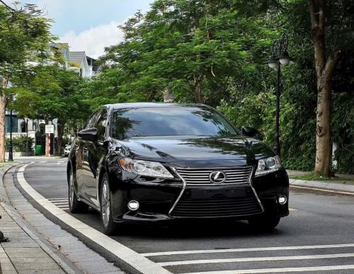Lexus ES350 2015 giá rẻ hơn Camry
