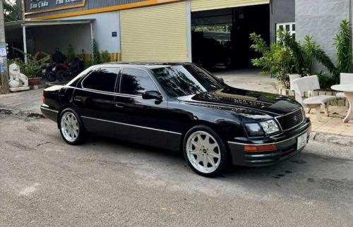 Lexus LS400 model 1996 đẹp ko tì vết