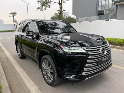 Lướt 3v6km. Lx600 sản xuất 2023 bản vip 4 ghế