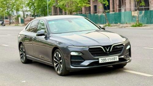 lux a premium 2019 xám nội thất cam,odo 11v giá 500
