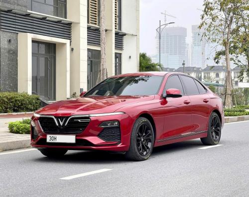 Bán xe Vinfast Lux A2.0 Base 2022 màu đỏ hơn 500tr