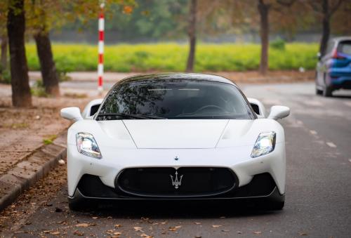 Bán xe Maserati MC20 sản xuất 2021 New 100%.