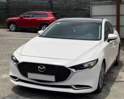 Mazda 3 2022 Luxury (Odo: 7v2)