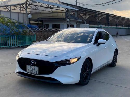 Mazda 3 sản xuất 2022 hatchback phiên bản sport luxury
