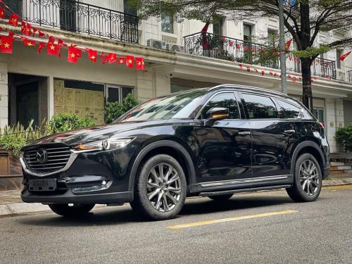 Mazda CX-8 Premium 2020 – Màu đen sang trọng