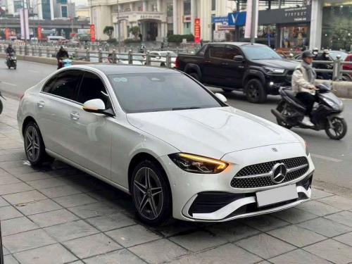 Mercedes-Benz C200 Avantgarde Plus V1 model 2022