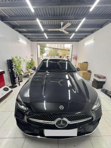 Bán chiếc Mercedes C300 AMG sx dky 2024 chạy 8.000km