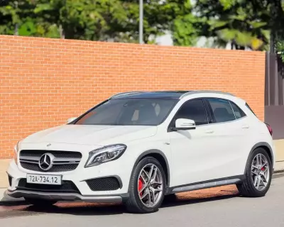 Mercedes GLA45 2015 mẫu SUV hiệu suất cao 0 lên 100 chỉ 4,8 giây